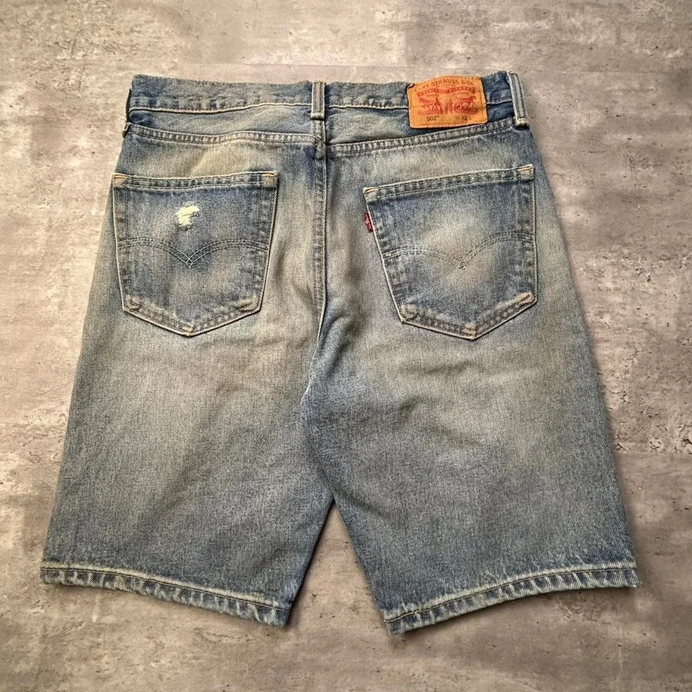 Levi’s 502 Taper Hemmed Shorts Mens 32 Blue Faded Patched Sample Jorts